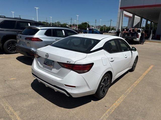 2024 Nissan Sentra SV Xtronic CVT