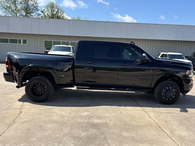 2022 RAM 3500 Limited Mega Cab 4x4 64 Box