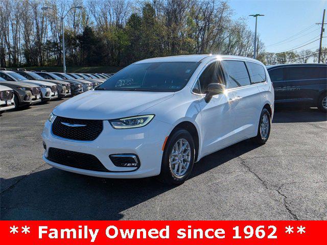 2025 Chrysler Pacifica PACIFICA SELECT