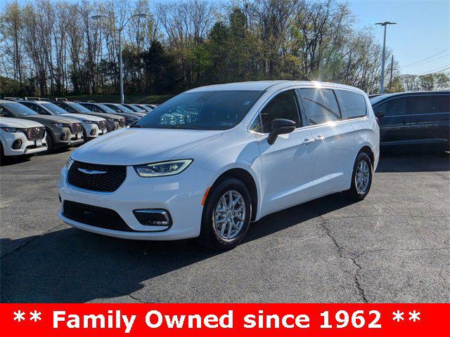 2025 Chrysler Pacifica PACIFICA SELECT