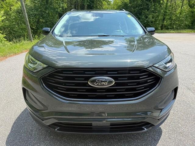 2023 Ford Edge SE