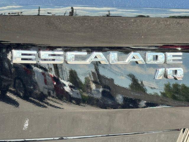 2025 Cadillac Escalade Luxury 2 AWD