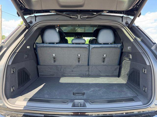 2025 Cadillac Escalade Luxury 2 AWD