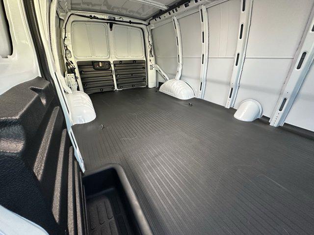 2025 Chevrolet Express Cargo Van RWD 2500 Regular Wheelbase WT