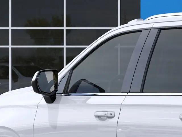 2025 Chevrolet Suburban 4WD LT