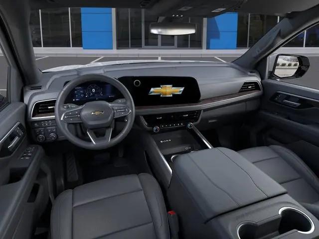 2025 Chevrolet Suburban 4WD LT