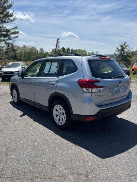 2021 Subaru Forester 2.5i