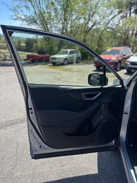 2021 Subaru Forester 2.5i