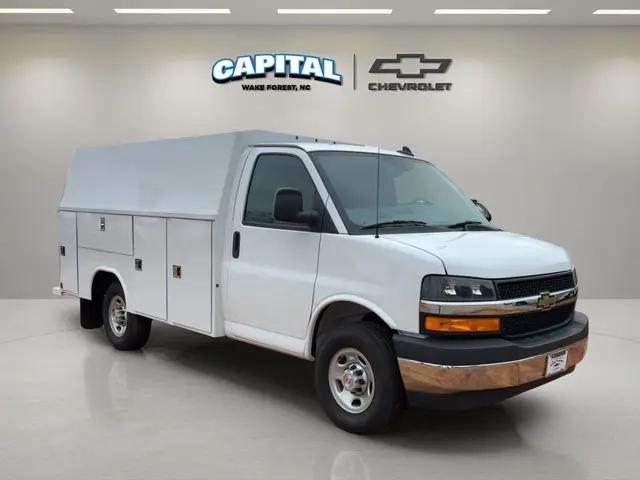 2025 Chevrolet Express Cutaway Work Van