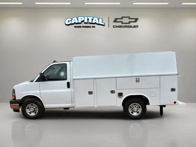 2025 Chevrolet Express Cutaway Work Van