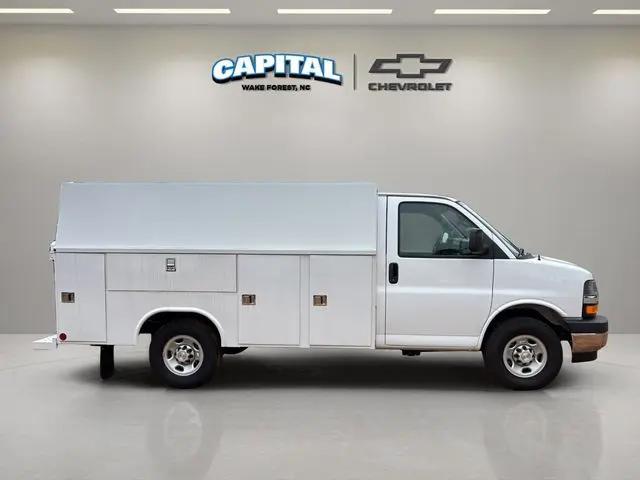 2025 Chevrolet Express Cutaway Work Van