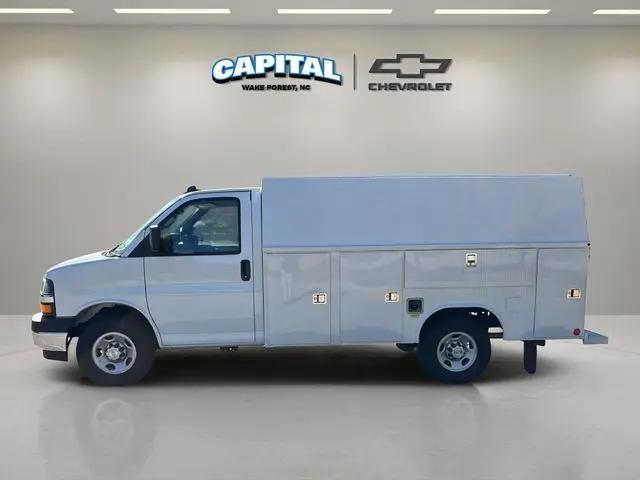 2025 Chevrolet Express Cutaway Work Van