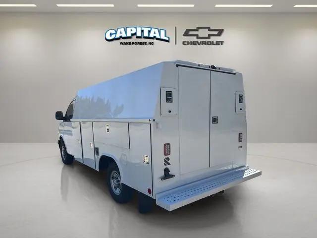 2025 Chevrolet Express Cutaway Work Van