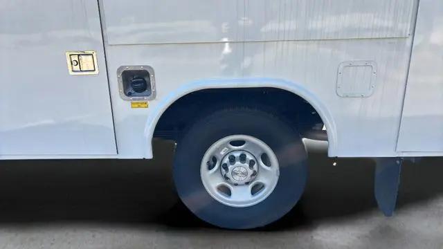 2025 Chevrolet Express Cutaway Work Van