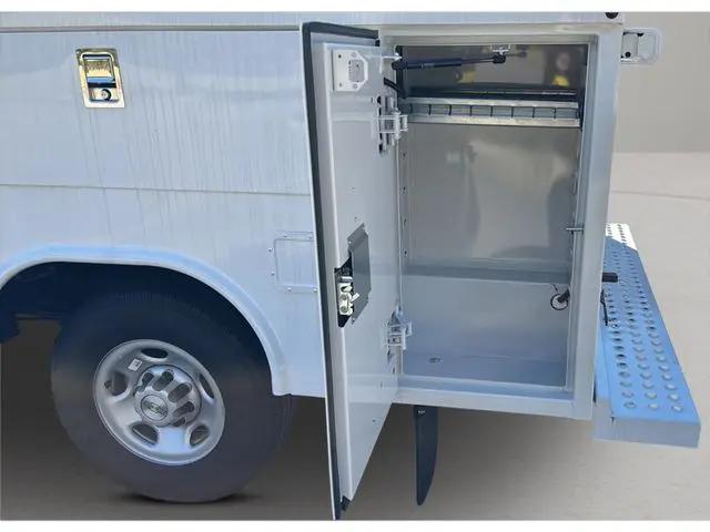 2025 Chevrolet Express Cutaway Work Van