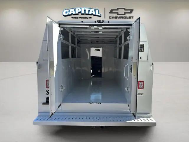 2025 Chevrolet Express Cutaway Work Van