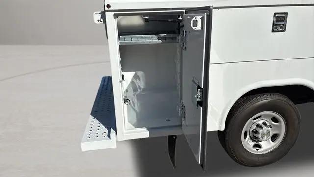 2025 Chevrolet Express Cutaway Work Van