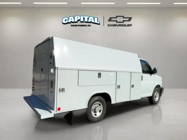 2025 Chevrolet Express Cutaway Work Van
