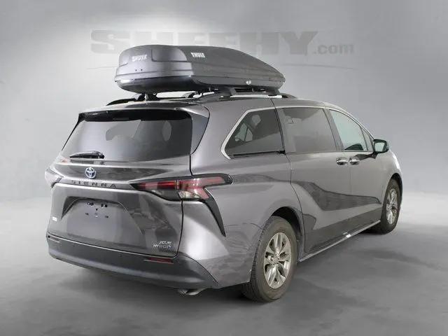 2023 Toyota Sienna XLE
