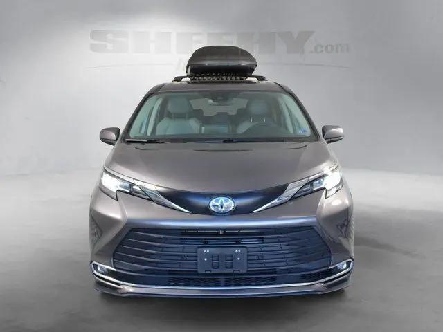 2023 Toyota Sienna XLE