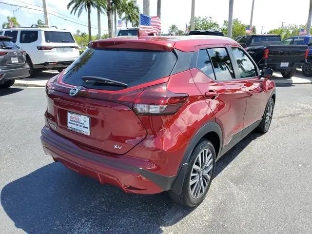 2021 Nissan Kicks SV Xtronic CVT