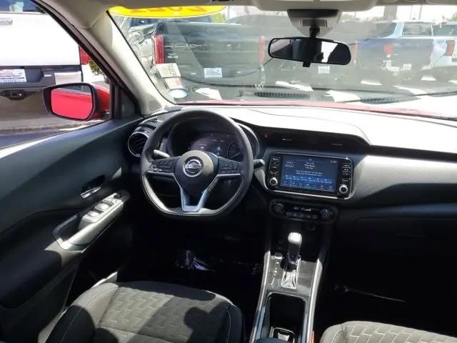 2021 Nissan Kicks SV Xtronic CVT