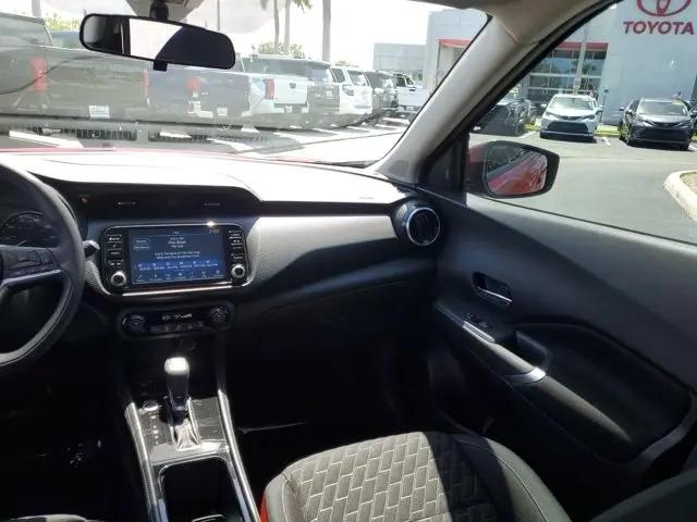 2021 Nissan Kicks SV Xtronic CVT