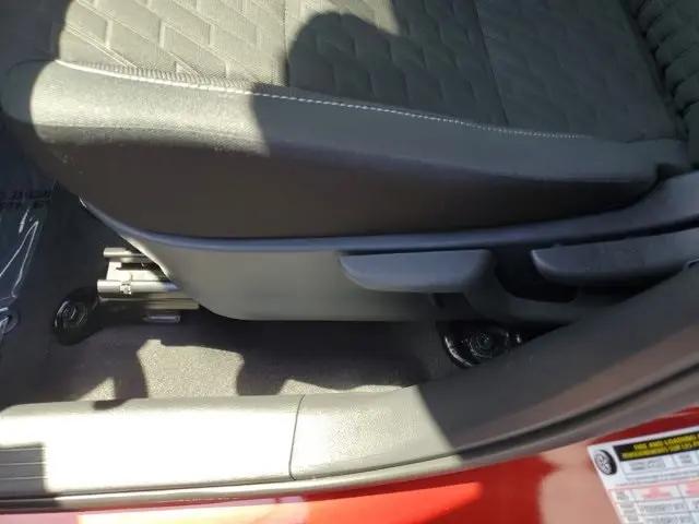 2021 Nissan Kicks SV Xtronic CVT
