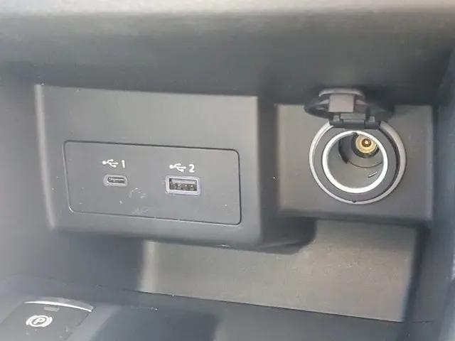 2021 Nissan Kicks SV Xtronic CVT