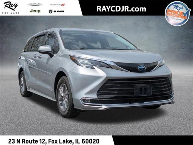 2021 Toyota Sienna XLE