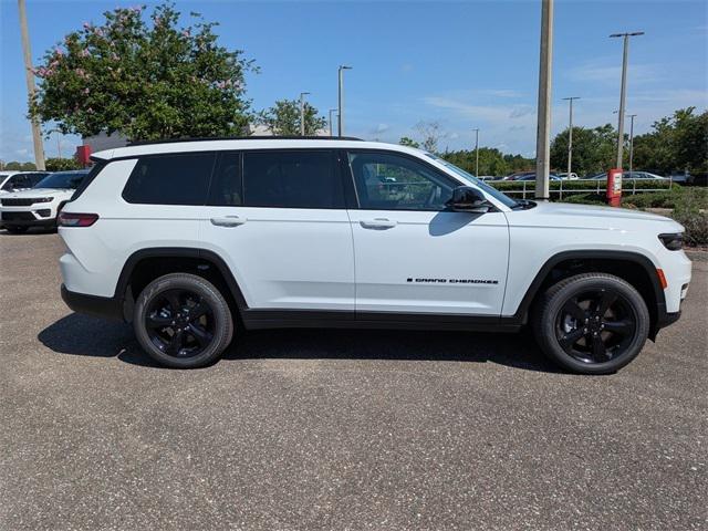 2025 Jeep Grand Cherokee GRAND CHEROKEE L LAREDO X 4X2