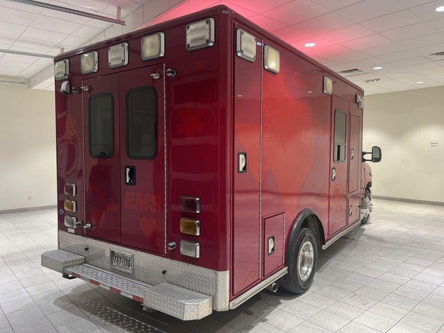 2013 Ford E-450 Cutaway Base