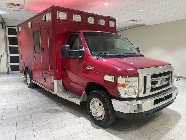 2013 Ford E-450 Cutaway Base