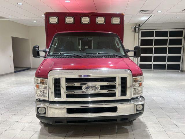 2013 Ford E-450 Cutaway Base