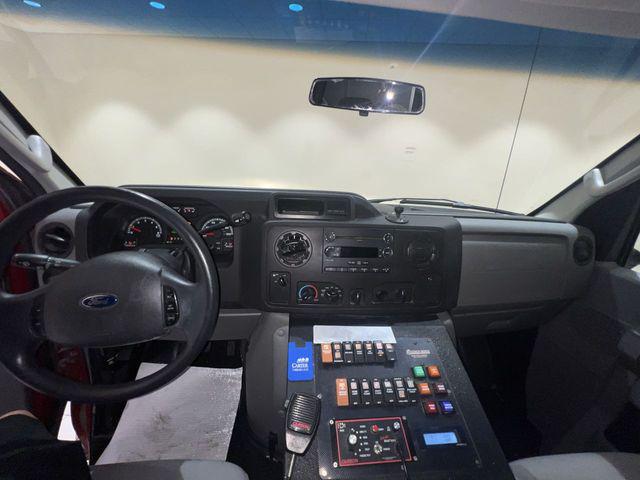 2013 Ford E-450 Cutaway Base