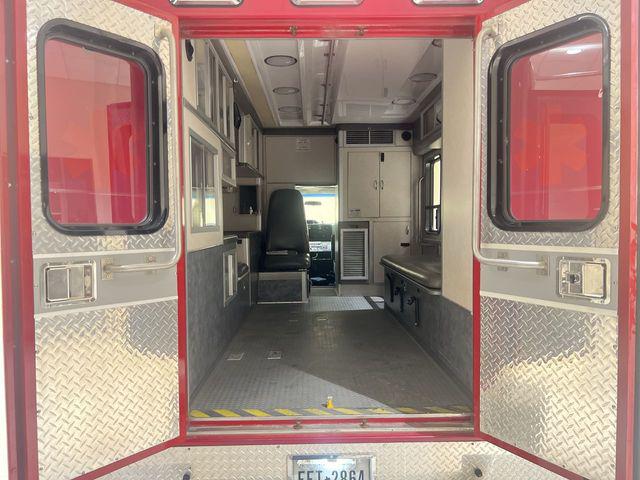 2013 Ford E-450 Cutaway Base