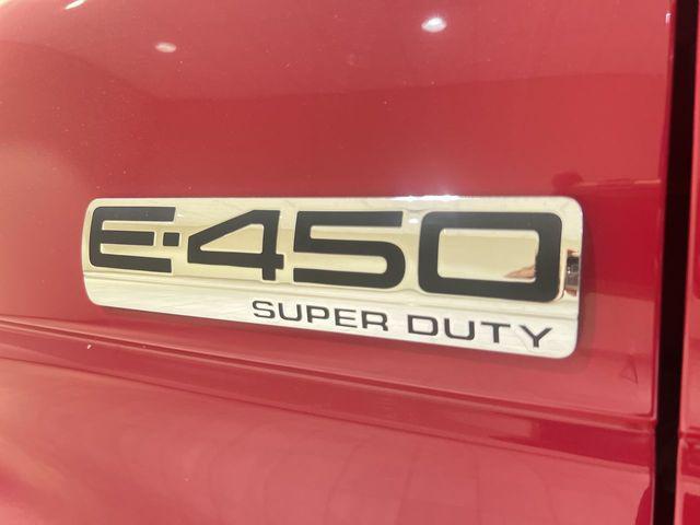 2013 Ford E-450 Cutaway Base