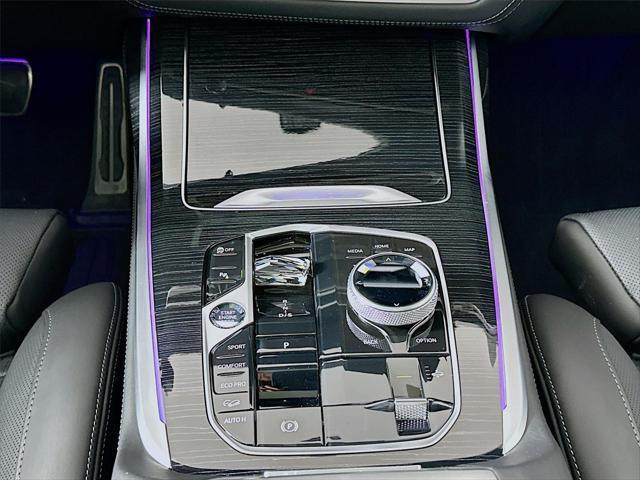 2023 BMW X7 M60i