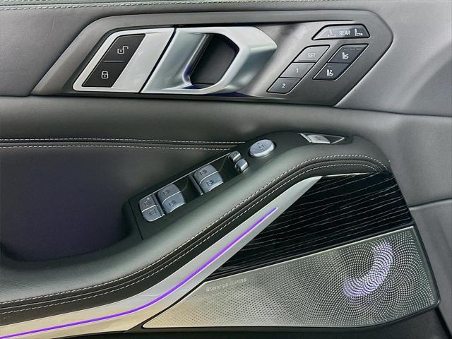 2023 BMW X7 M60i