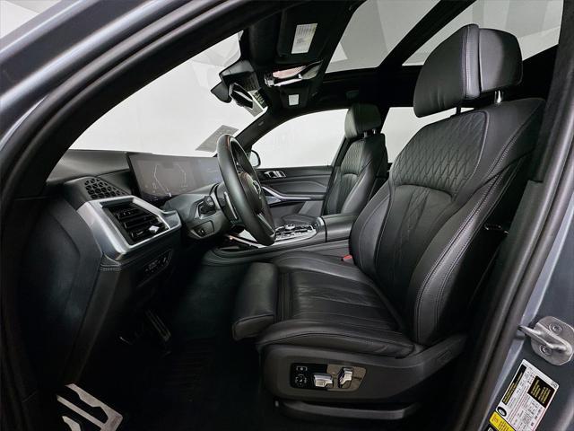 2023 BMW X7 M60i