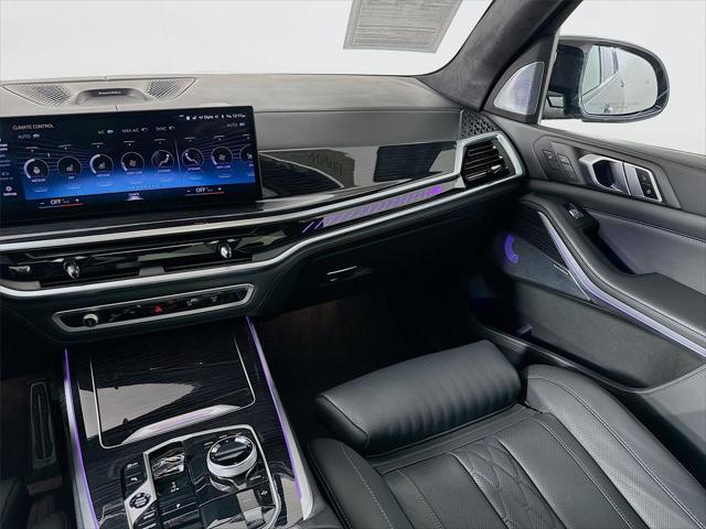 2023 BMW X7 M60i
