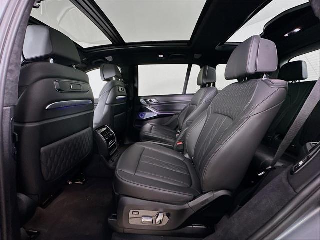2023 BMW X7 M60i