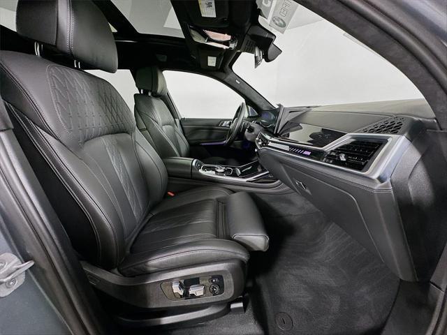 2023 BMW X7 M60i