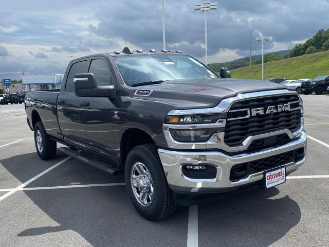 2025 RAM Ram 3500 RAM 3500 TRADESMAN CREW CAB 4X4 8 BOX