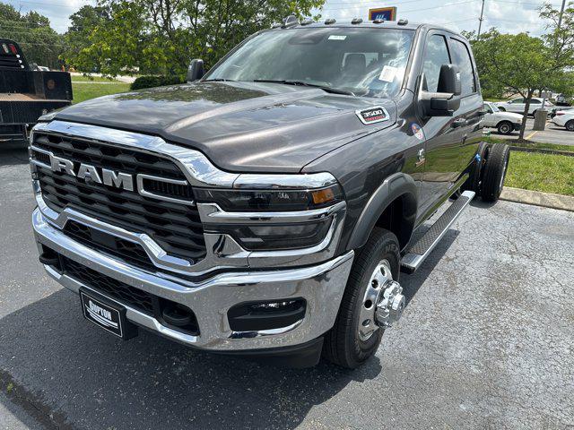 2025 RAM Ram 3500 Chassis Cab RAM 3500 TRADESMAN CREW CAB CHASSIS 4X4 60 CA