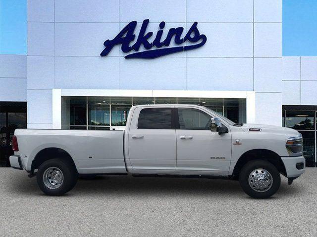 2025 RAM Ram 3500 RAM 3500 LARAMIE CREW CAB 4X4 8 BOX