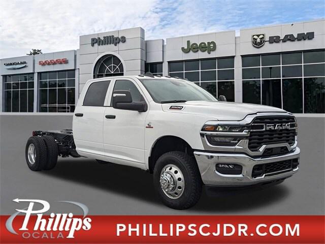 2025 RAM Ram 3500 Chassis Cab RAM 3500 TRADESMAN CREW CAB CHASSIS 4X4 60 CA