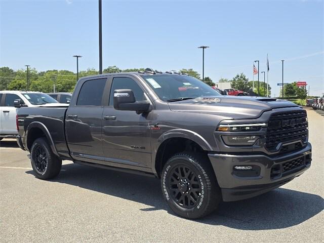 2025 RAM Ram 2500 RAM 2500 LIMITED CREW CAB 4X4 64 BOX