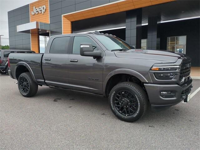 2025 RAM Ram 3500 RAM 3500 LIMITED CREW CAB 4X4 64 BOX