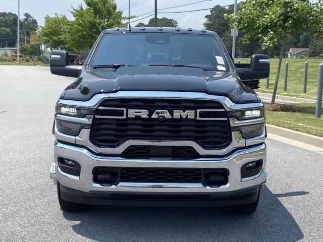 2025 RAM Ram 3500 Chassis Cab RAM 3500 TRADESMAN CREW CAB CHASSIS 4X4 60 CA